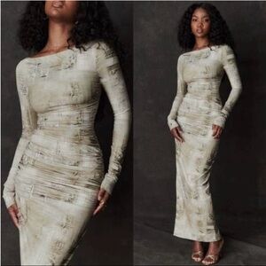 NEW HOUSE OF CB Lanetta Ruched Bateau Neck Long Sleeve Sand Print Maxi Bodycon L